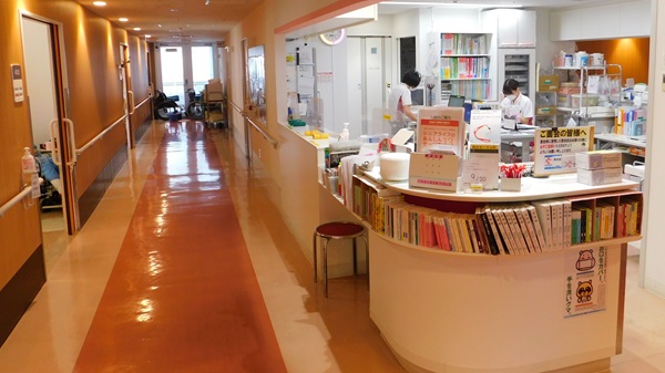 横浜東邦病院院内風景2_600x337